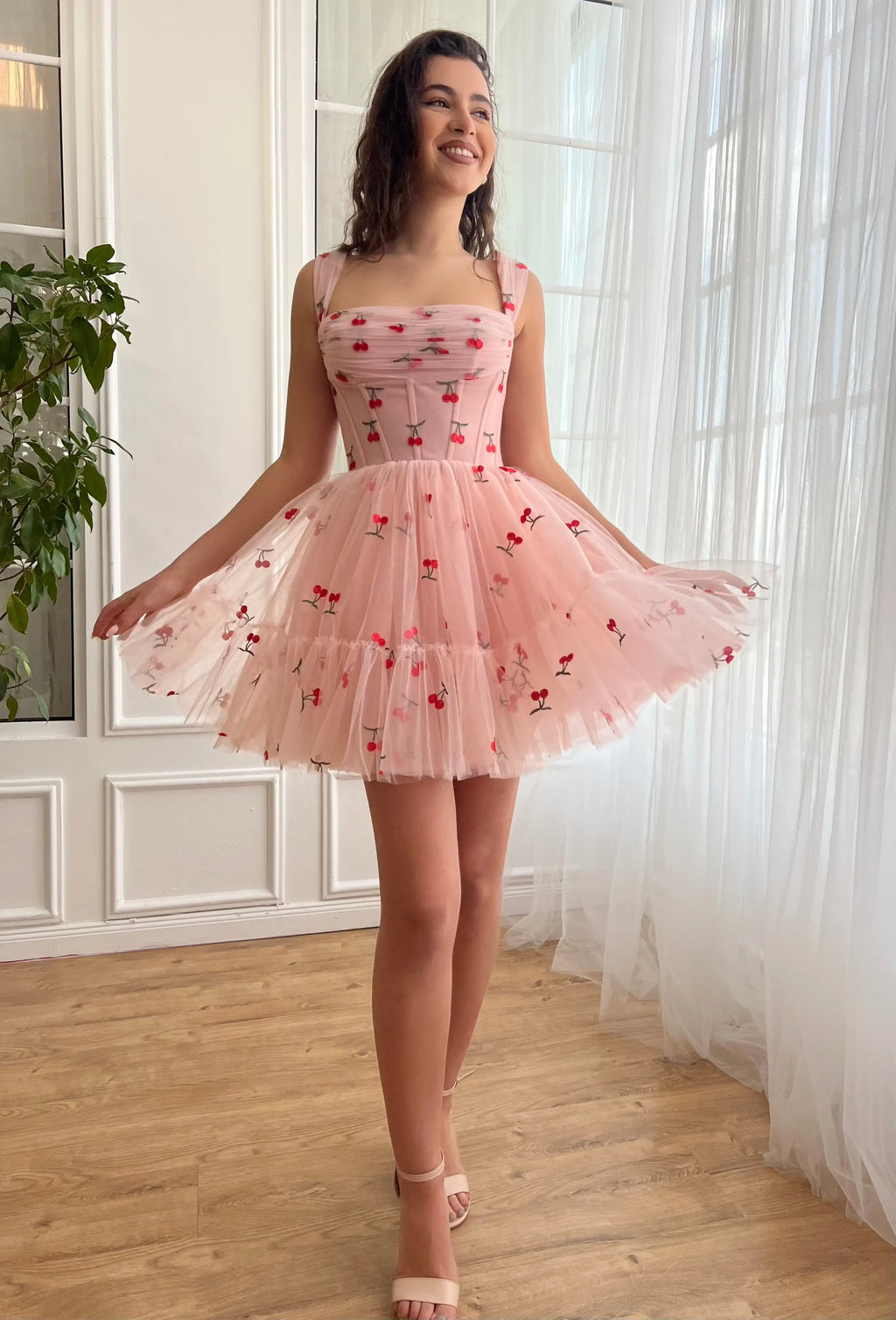 Tulle Mini Short Homecoming Dresses V-Neck Prom Dress 2024 Sweet Cute Formal Cocktail Dress Sleeveless Backless Ball Gowns Customized