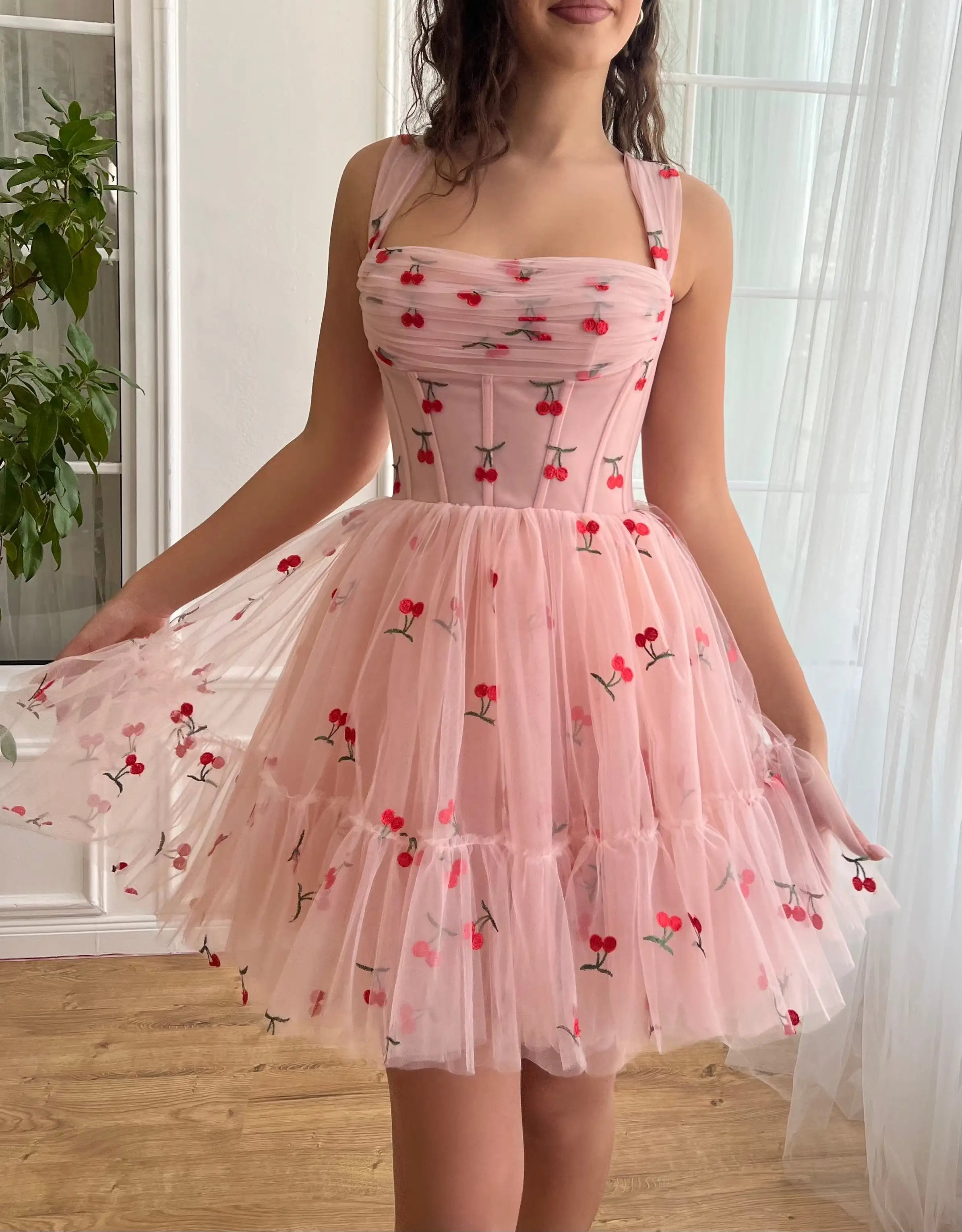 Tulle Mini Short Homecoming Dresses V-Neck Prom Dress 2024 Sweet Cute Formal Cocktail Dress Sleeveless Backless Ball Gowns Customized